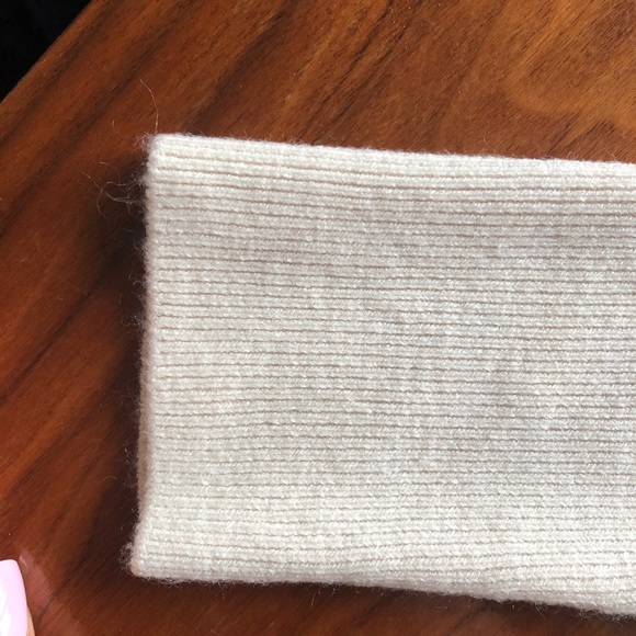 Cozy Creme Sweater - Picture 5 of 5